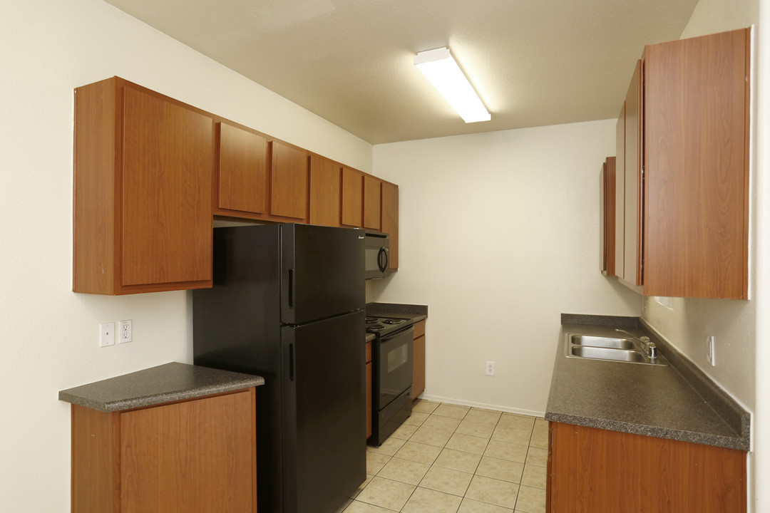 San Remo Apartments in Glendale, AZ - Building Photo