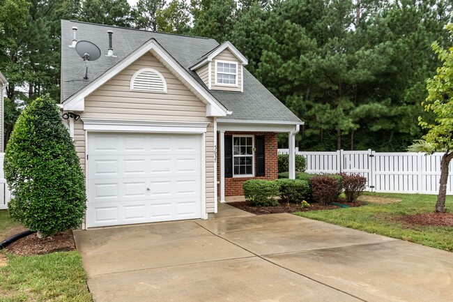5637 Roan Mountain Pl in Raleigh, NC - Building Photo - Building Photo