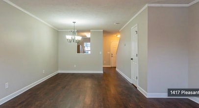 1417 Pleasant Ridge Rd in Antioch, TN - Foto de edificio - Building Photo