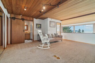 5408 Sunset Ave in Anacortes, WA - Building Photo - Building Photo