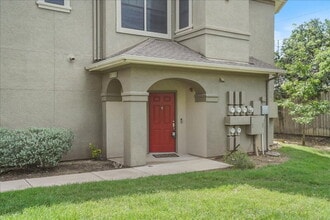 11203 Ranch to Market Rd 2222 in Austin, TX - Building Photo - Building Photo
