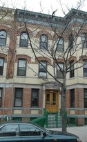 18-29 Madison St in Flushing, NY - Building Photo