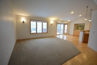 3549 Ironwood Ln in Rochester, MN - Building Photo - Building Photo