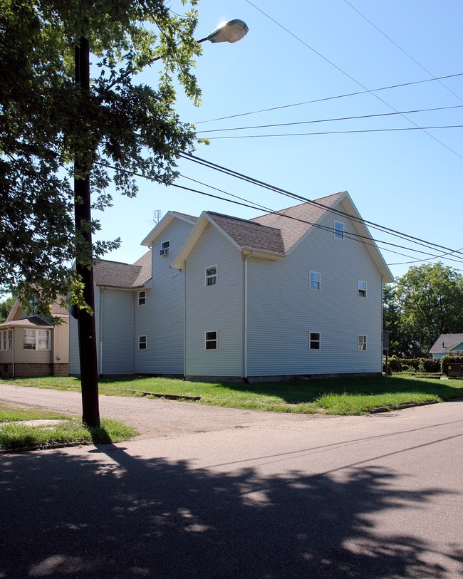 High Avenue in Canton, OH - Building Photo - Building Photo