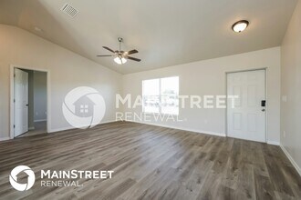 3409 24th St W in Lehigh Acres, FL - Foto de edificio - Building Photo