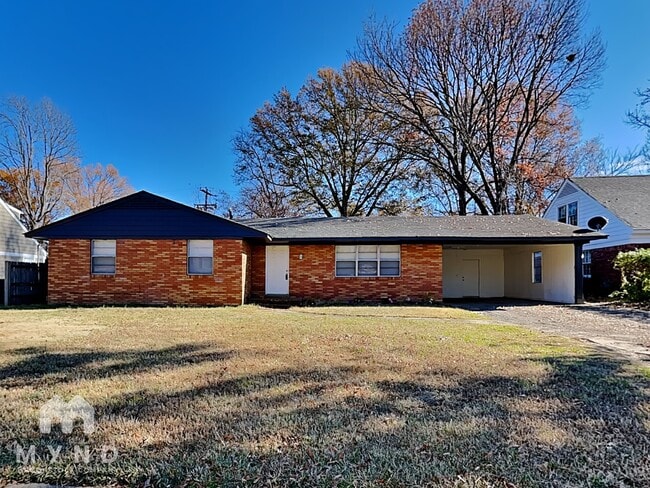 property at 3020 Elgin Dr