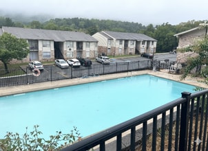 948 Whittington Ave in Hot Springs, AR - Foto de edificio - Building Photo