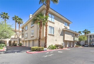 7163 S Durango Dr in Las Vegas, NV - Foto de edificio - Building Photo