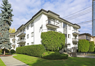 Southwood Manor in Burnaby, BC - Building Photo - Building Photo