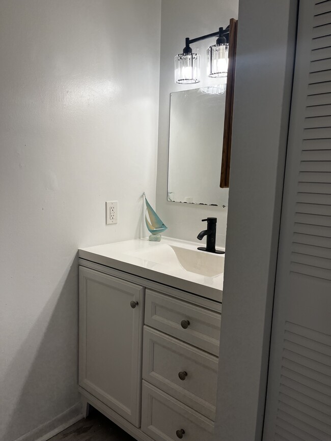 Canterbury Place in Vero Beach, FL - Building Photo - Building Photo