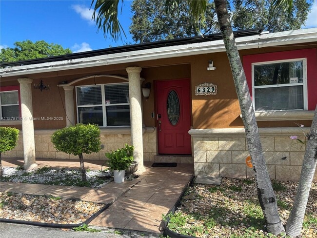 6329 Fletcher St in Hollywood, FL - Building Photo - Building Photo