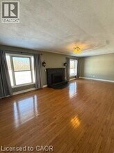 379 Ridge Rd E in Grimsby, ON - Building Photo - Building Photo