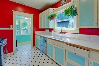 809 NE 71st St in Seattle, WA - Building Photo - Building Photo