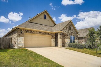 155 Switch Bud Dr in Buda, TX - Building Photo - Building Photo