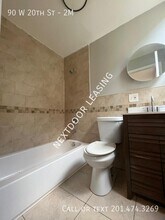 90 W 20th St in Bayonne, NJ - Building Photo - Building Photo