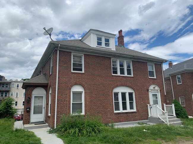 115 Lanark Rd, Unit 1 in Boston, MA - Building Photo - Building Photo