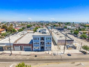 1318 S Pacific Ave in San Pedro, CA - Foto de edificio - Building Photo