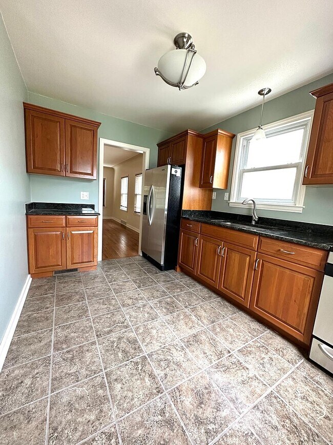 property at 69 W Annabelle Ave