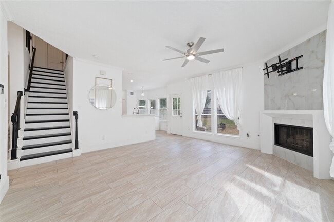 5214 Bay Pines Dr