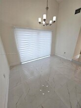 8041 NW 191st St in Hialeah, FL - Building Photo - Building Photo