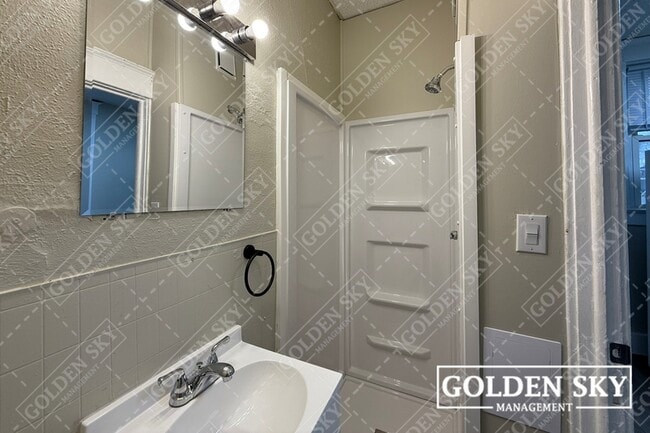 1224 E Main St in Muncie, IN - Foto de edificio - Building Photo