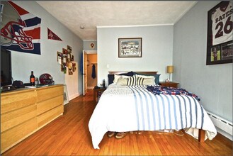 1793 Beacon St, Unit 5 in Brookline, MA - Building Photo - Building Photo