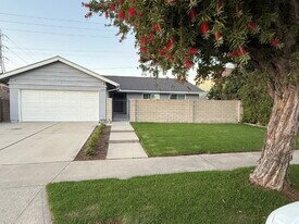9291 Neolani Dr in Huntington Beach, CA - Building Photo