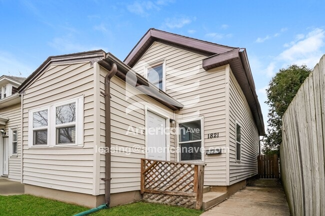 1821 Marquette St in Racine, WI - Building Photo - Building Photo