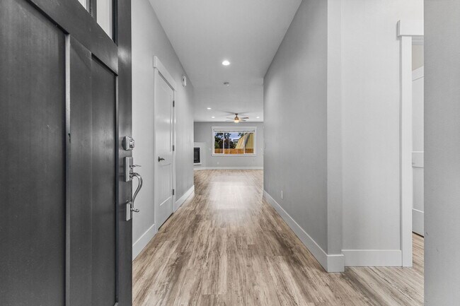 1406 Natalie Ct in Monmouth, OR - Building Photo - Building Photo