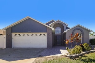 2200 Country Field Way in Kissimmee, FL - Building Photo