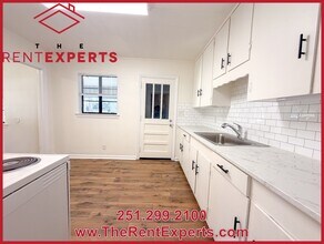 2361 S Salvia St in Mobile, AL - Building Photo - Building Photo