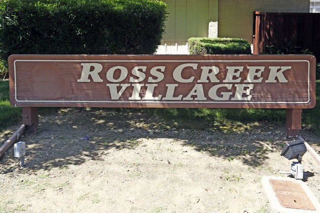 Ross Creek Village in San Jose, CA - Building Photo - Building Photo