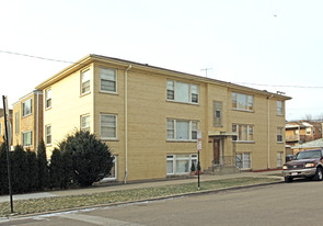 2301 W Glenlake Ave Apartamentos