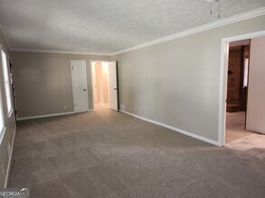 1316 White Oak St SE in Conyers, GA - Building Photo - Building Photo