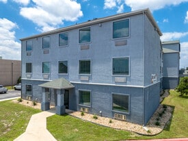 Gruene Point in New Braunfels, TX - Building Photo