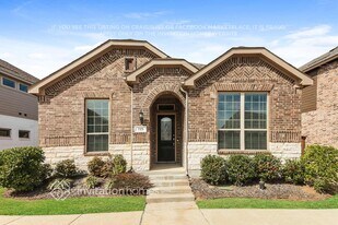 725 Waterbrook Pkwy in Argyle, TX - Building Photo