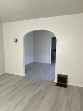 1437 Lucile Ave in Los Angeles, CA - Building Photo - Building Photo