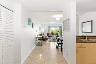 2280 SW 32nd Ave in Miami, FL - Building Photo - Building Photo