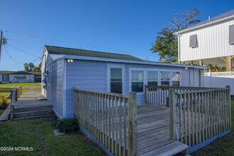 201 Riverside Dr in Sneads Ferry, NC - Building Photo - Building Photo