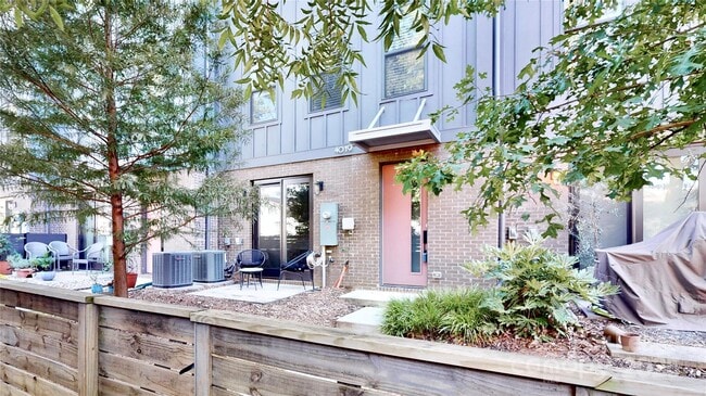 4019 Plaza Row Ct in Charlotte, NC - Building Photo - Building Photo