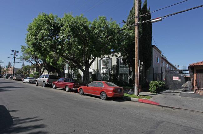 Tobias Townhouse Apartments in Panorama City, CA - Building Photo - Building Photo