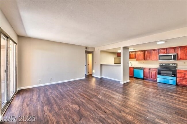 property at 5021 River Glen Dr