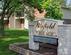 Winfield Village in Savoy, IL - Foto de edificio - Building Photo