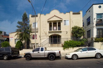 401 Witmer St in Los Angeles, CA - Foto de edificio - Building Photo