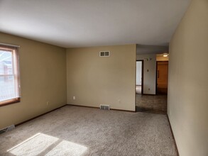 500-504 Kings Lynn Rd in Stoughton, WI - Building Photo - Building Photo