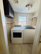 7 Kling St in West Orange, NJ - Building Photo - Building Photo