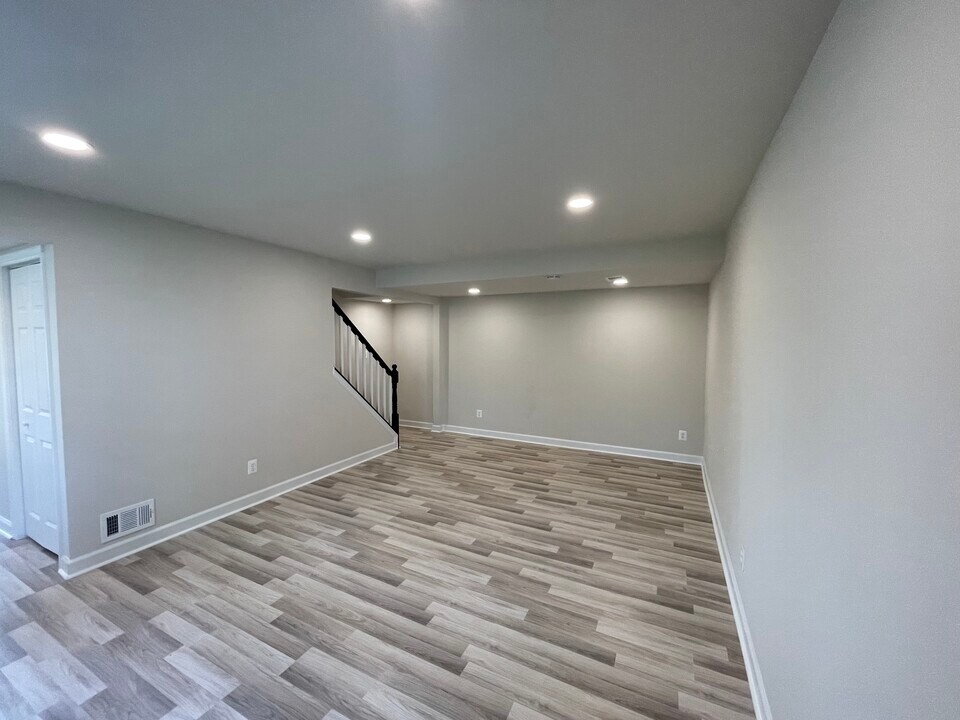 9854 Hagel Cir in Lorton, VA - Building Photo