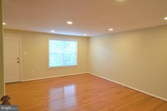 6605 Briarleigh Way in Alexandria, VA - Building Photo - Building Photo