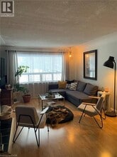 317 Bedford Rd in Kitchener, ON - Building Photo - Building Photo