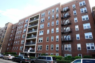 Imperial Sanford in Flushing, NY - Foto de edificio - Building Photo
